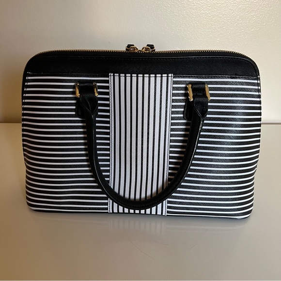 [Calvin Klein] Black & White Stripe Purse - Picture 3 of 7